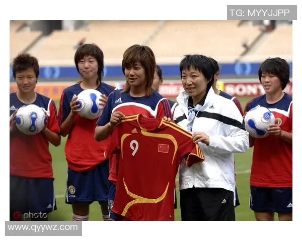 足球明星如何看待藤球运动的魅力与挑战