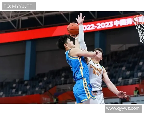 曾凡博：从青涩新星到篮球场上的闪耀之星的成长之路